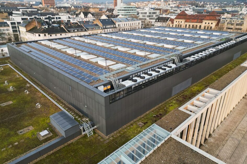 Photovoltaikanlage auf dem Dach im RMCC