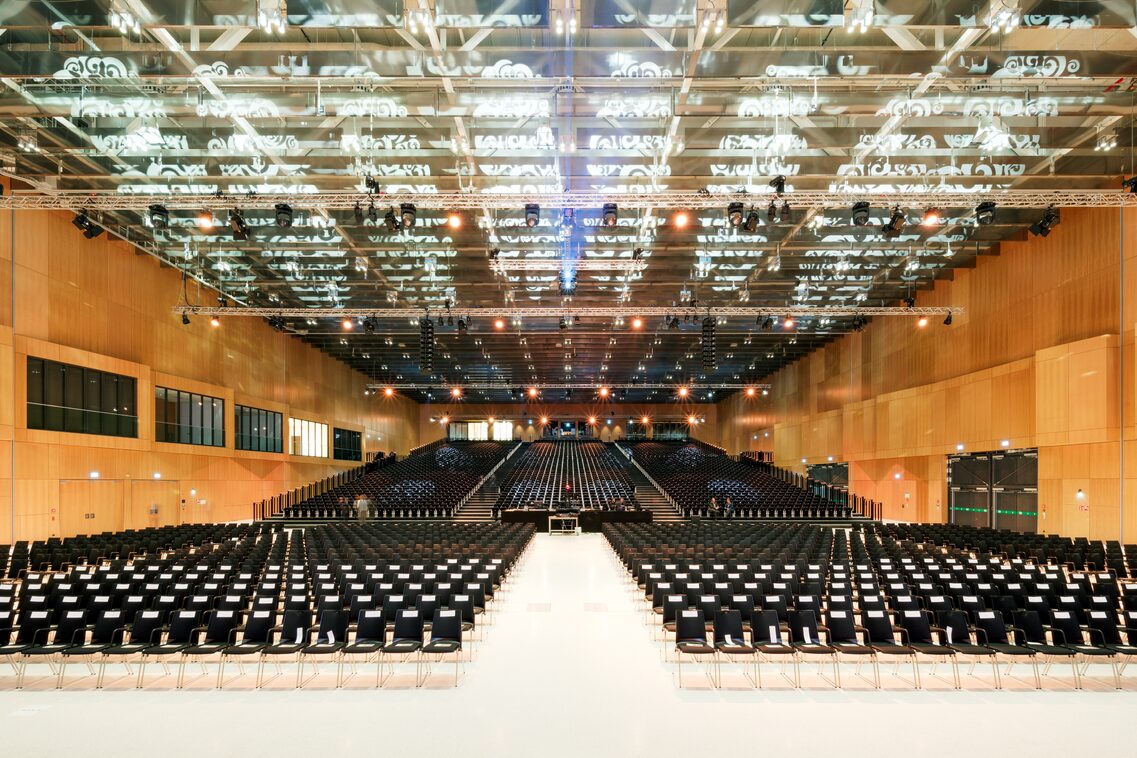 RMCC Halle Nord mit Tribüne