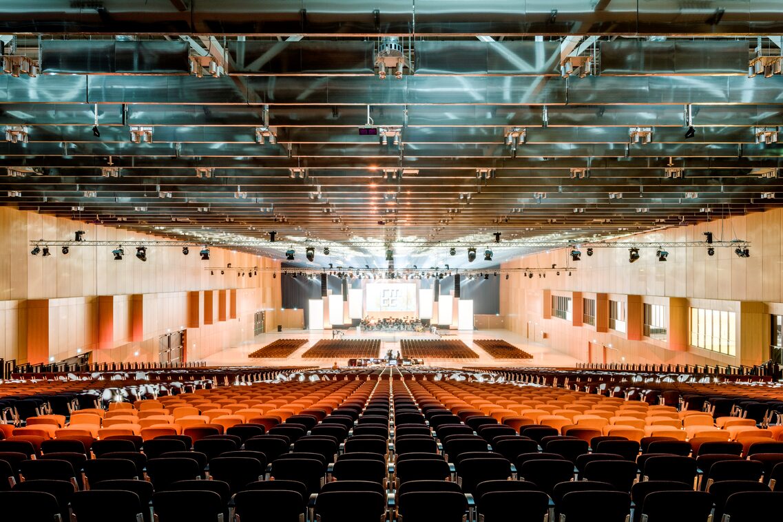 RMCC Halle Nord mit Tribüne
