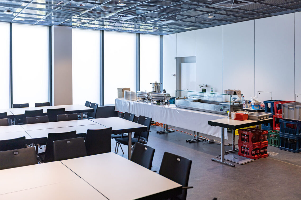 Tische und Catering-Bereich