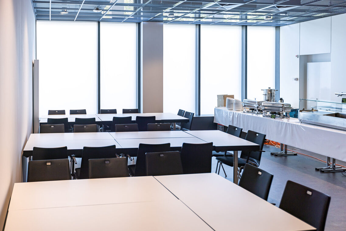 Tische und Catering-Bereich