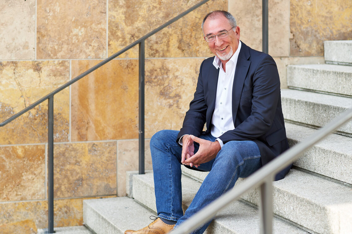 Sesión fotográfica frente al RMCC