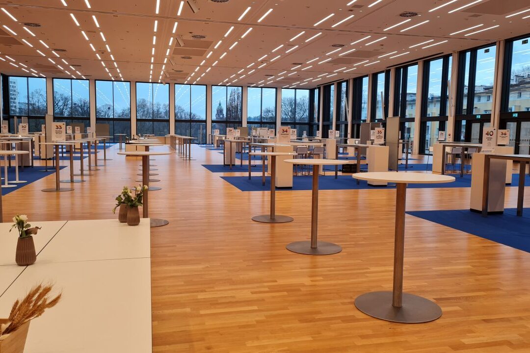 Terrassensaal Counterflächen mit Stehtischen