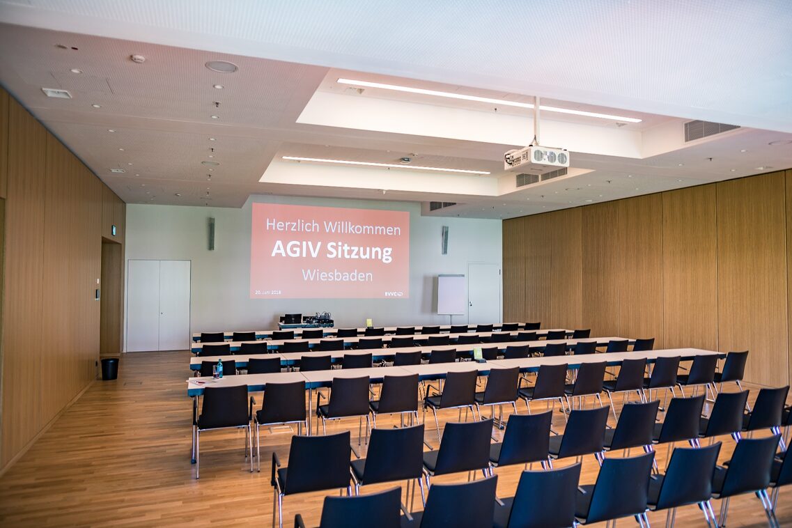 Forum 2 Parlamentarisch-Reihe