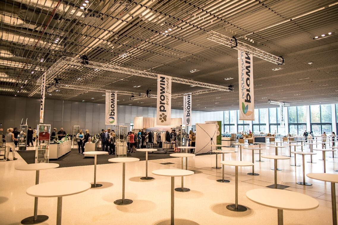 Halle Süd Stehtische