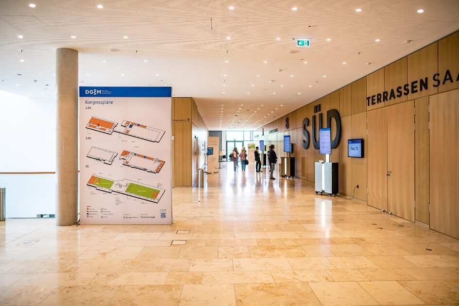 Foyer terrace