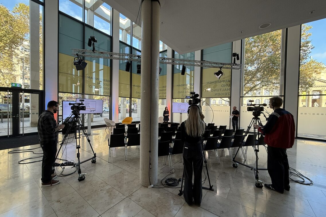 Camera team and setting