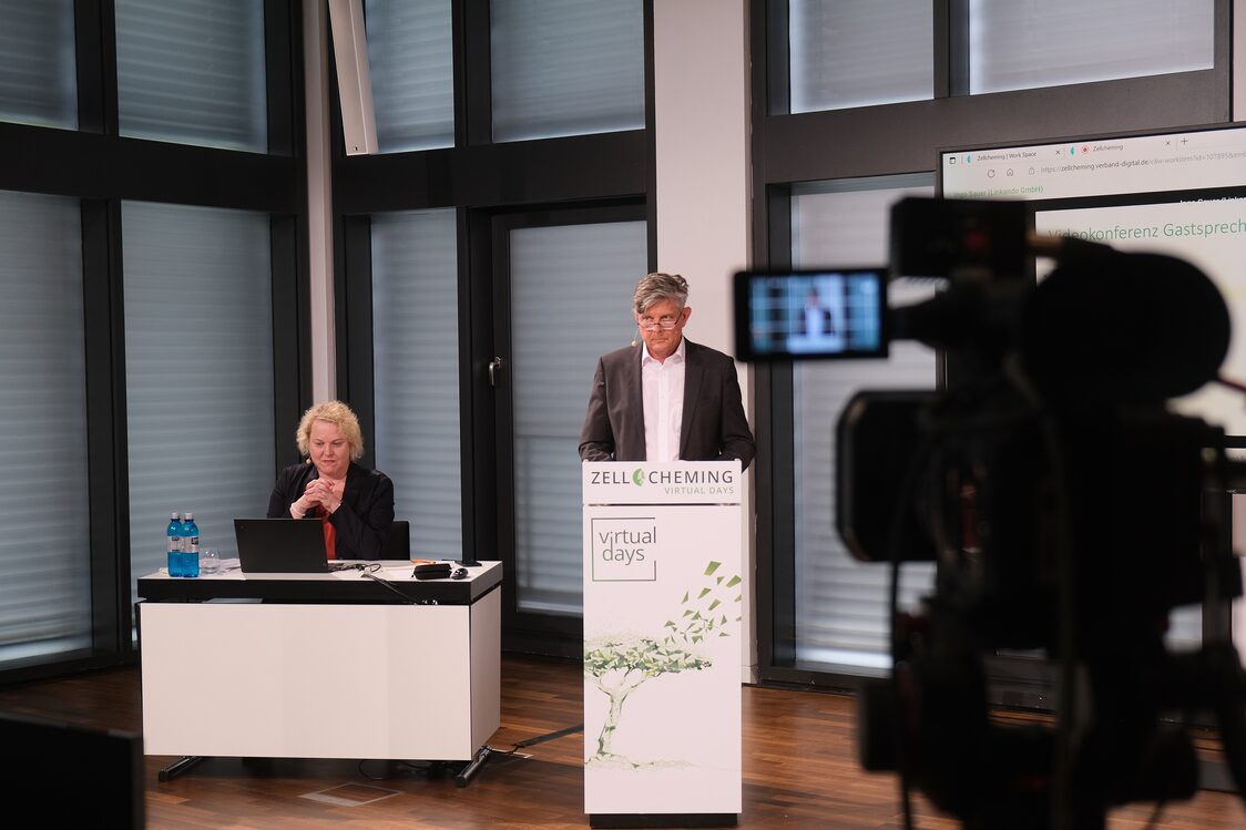 Online-Mitgliederversammlung: Petra Hanke, Geschäftsführerin ZELLCHEMING Service GmbH, Gerrit Lund, scheidender Vorsitzender Verein ZELLCHEMING