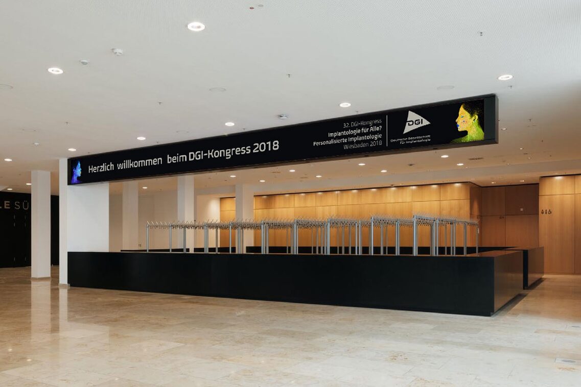 Foyer Zentral Garderobe