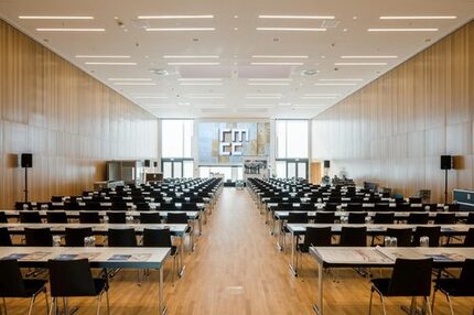 Terrassensaal parlamentarisch