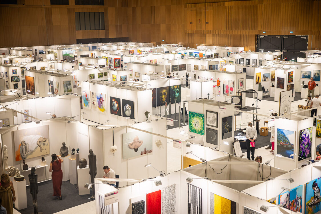 Kunstmesse Aufnahme von oben