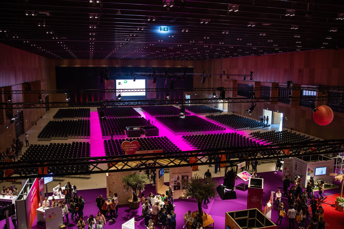 Messebesucher auf der Messe