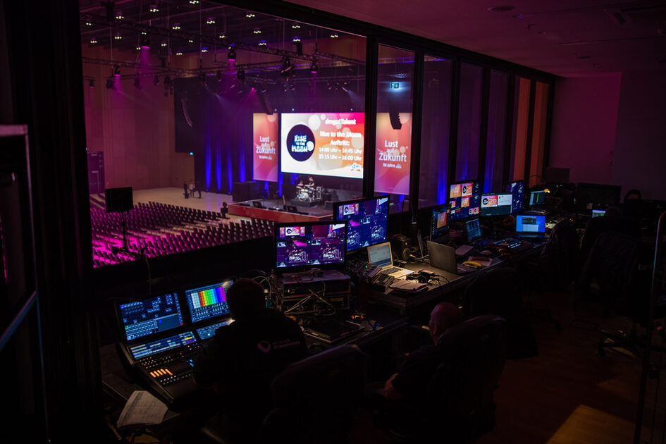 Kuzey Salonunda Teknoloji