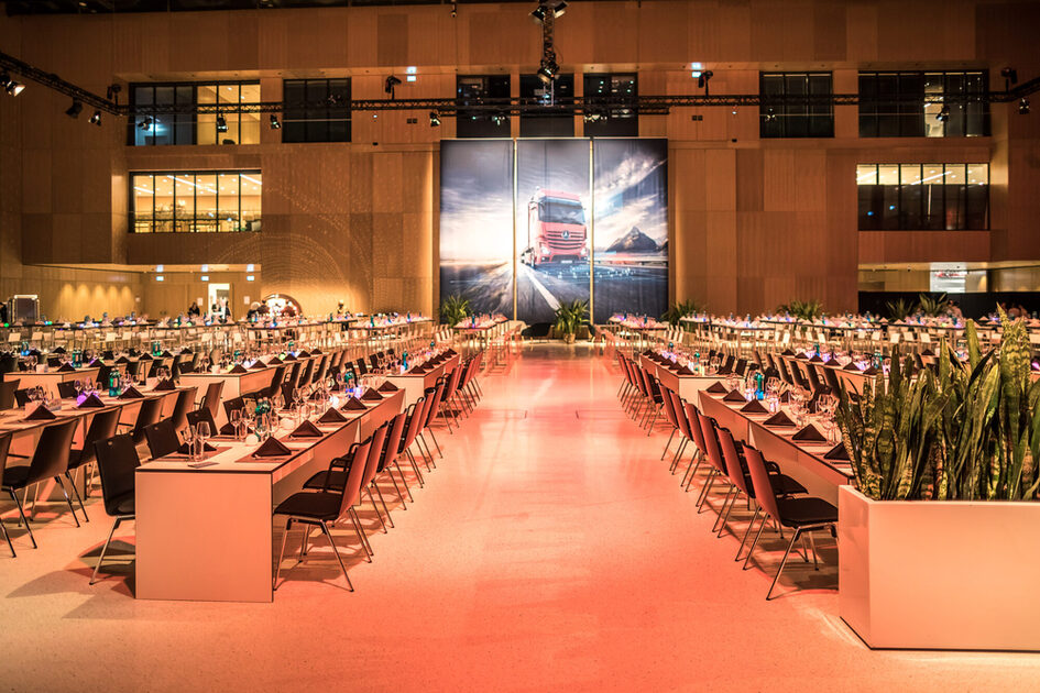 RMCC Wiesbaden'de Daimler Kamyon Konferansı