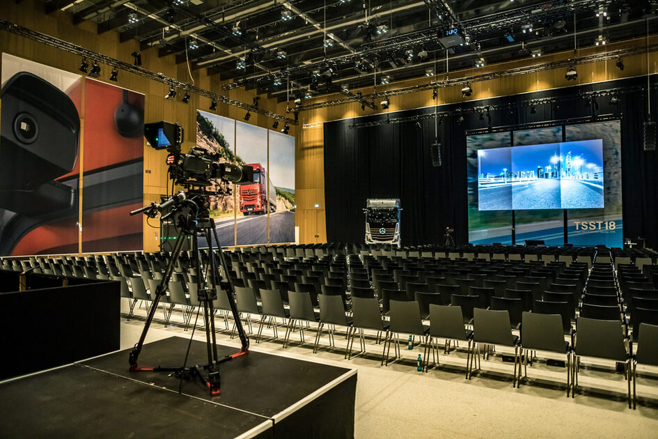 RMCC Wiesbaden'de Daimler Kamyon Konferansı