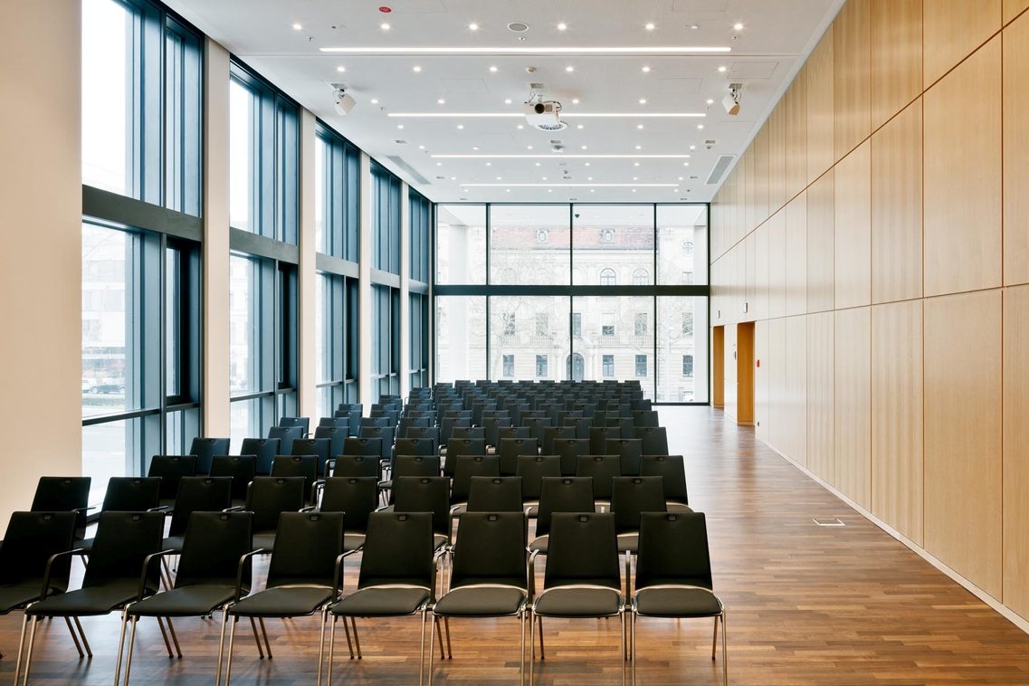 Forum 1.3 Row seating