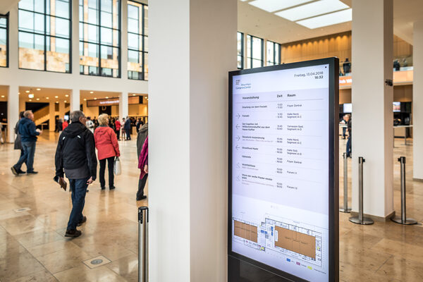 Wegeführung RMCC Foyer Zentral